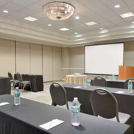 Embassy Suites Newark - Wilmington/South Zewnętrze zdjęcie