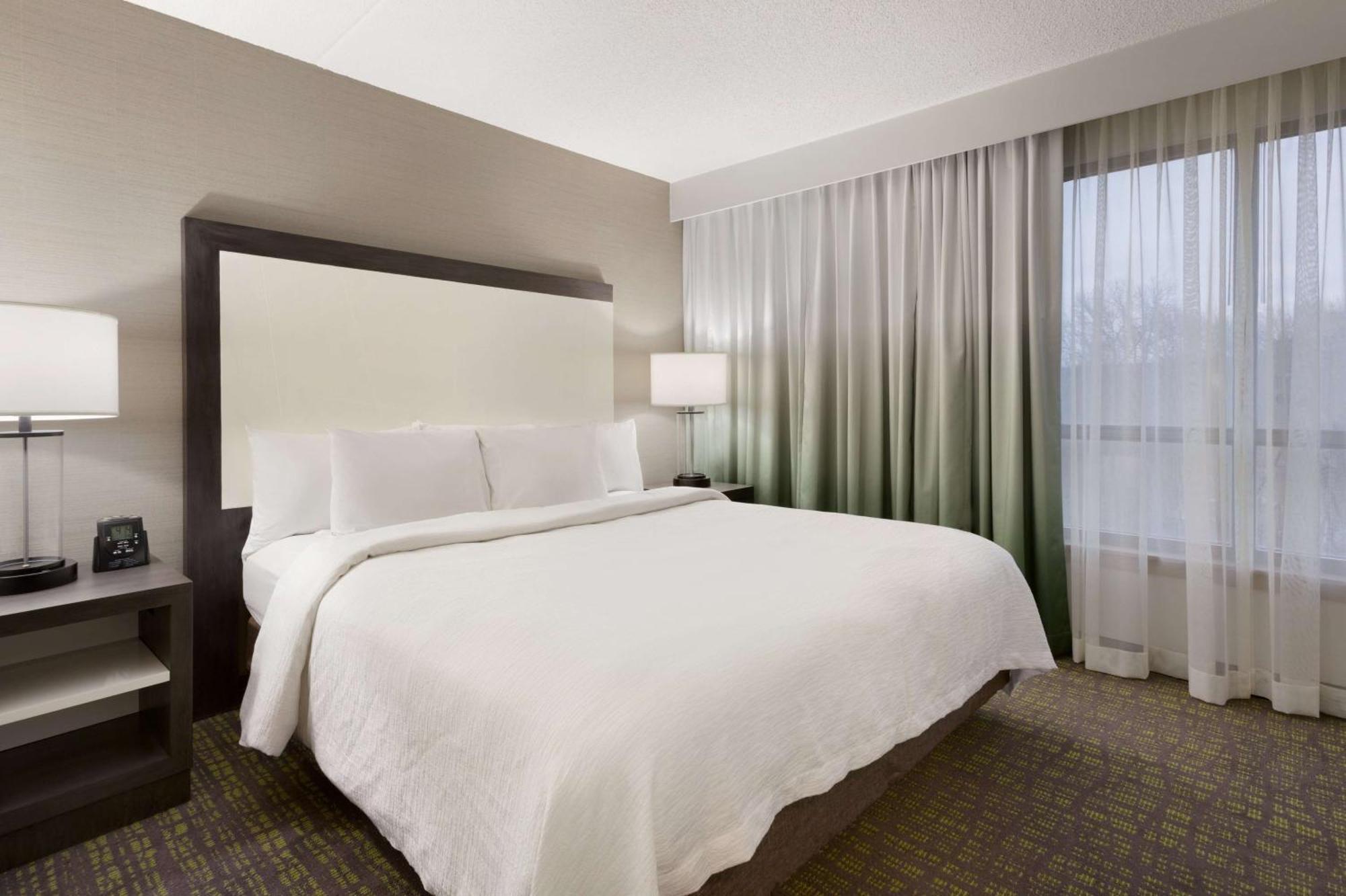 Embassy Suites Newark - Wilmington/South Zewnętrze zdjęcie