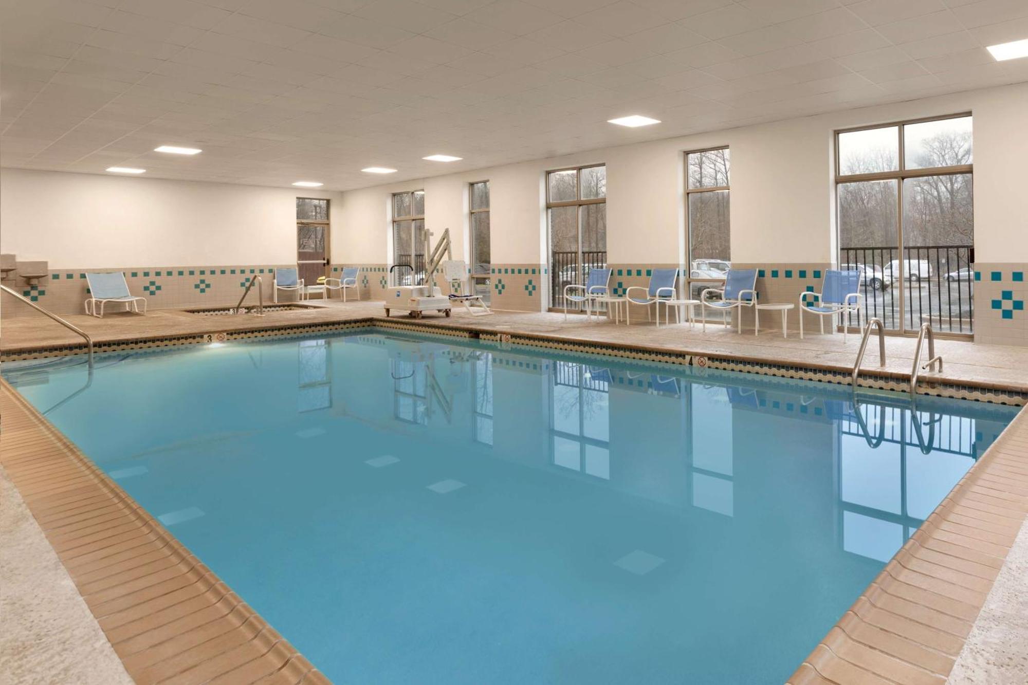 Embassy Suites Newark - Wilmington/South Zewnętrze zdjęcie